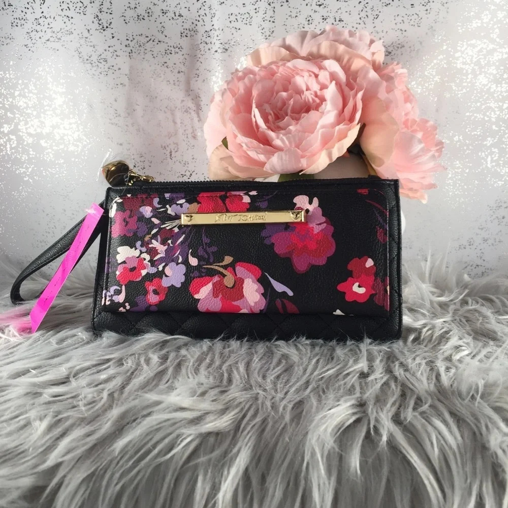 🆕 Betsey Johnson Black and Floral Wallet